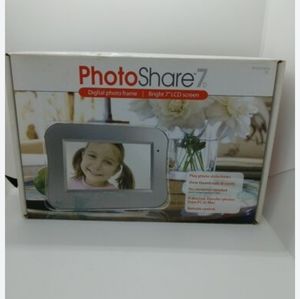 Photo Share 7D Digital Photo Frame 7" LCD Screen